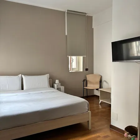 Pensión Lo Re Lecce